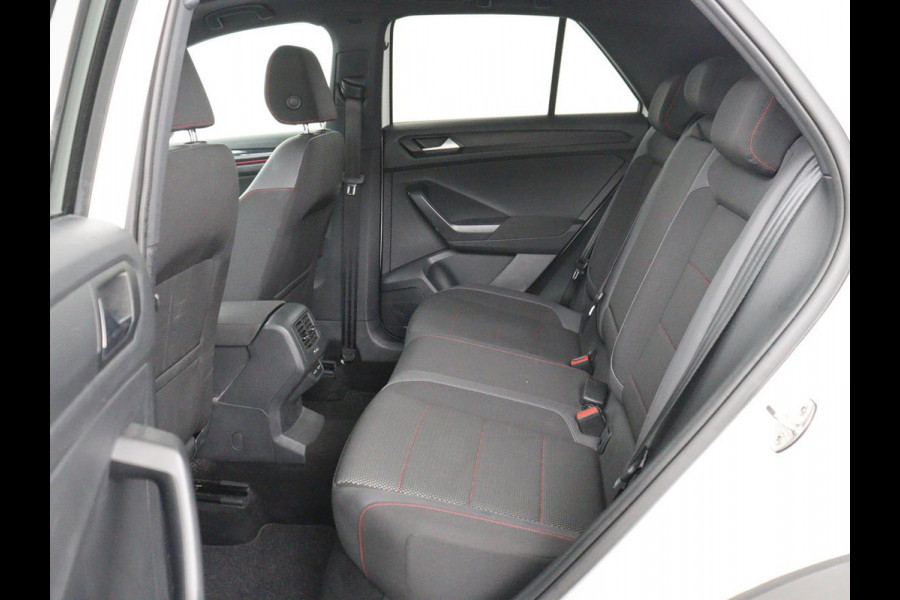 Volkswagen T-Roc 1.5 TSI Sport | Panoramadak | Adaptive cruise | Keyless | Carplay | Navigatie | Full LED | Virtual Cockpit | Climate control | Parkeerhulp | Bluetooth