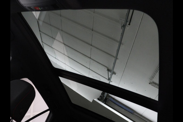 Volkswagen T-Roc 1.5 TSI Sport | Panoramadak | Adaptive cruise | Keyless | Carplay | Navigatie | Full LED | Virtual Cockpit | Climate control | Parkeerhulp | Bluetooth