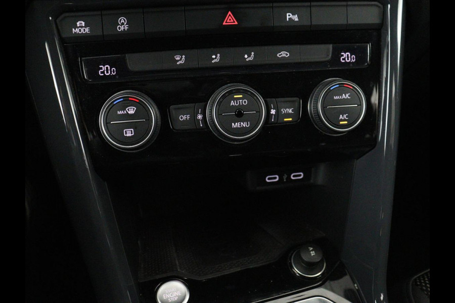 Volkswagen T-Roc 1.5 TSI Sport | Panoramadak | Adaptive cruise | Keyless | Carplay | Navigatie | Full LED | Virtual Cockpit | Climate control | Parkeerhulp | Bluetooth