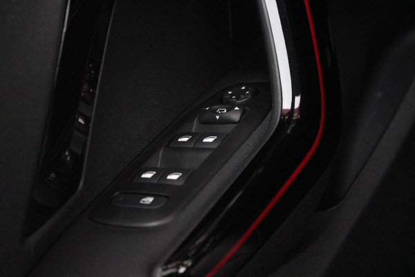 Peugeot 2008 1.2 130PK AUTOMAAT GT-LINE | AFNEEMBARE TREKHAAK | PANORAMA DAK | STOEL VERWARMING | LICHTMETALEN VELGEN 17" | ALL SEASON BANDEN | CLIMATE CONTROL | CRUISE CONTROL | NAVIGATIE | APPLE CARPLAY/ANDROID AUTO | ACHTERUITRIJ CAMERA | EERSTE EIGENAAR! |