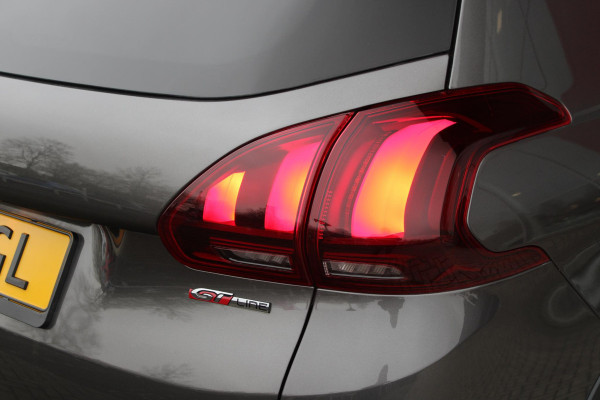 Peugeot 2008 1.2 130PK AUTOMAAT GT-LINE | AFNEEMBARE TREKHAAK | PANORAMA DAK | STOEL VERWARMING | LICHTMETALEN VELGEN 17" | ALL SEASON BANDEN | CLIMATE CONTROL | CRUISE CONTROL | NAVIGATIE | APPLE CARPLAY/ANDROID AUTO | ACHTERUITRIJ CAMERA | EERSTE EIGENAAR! |