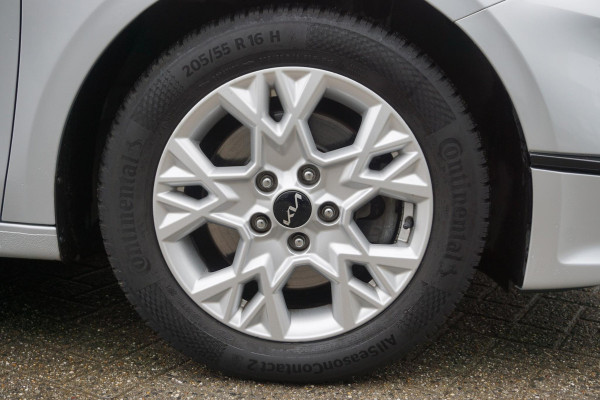 Kia Ceed 1.0 T-GDi 120PK DynamicLine/NL-Auto/All-Seasonband /1e Eigenaar.