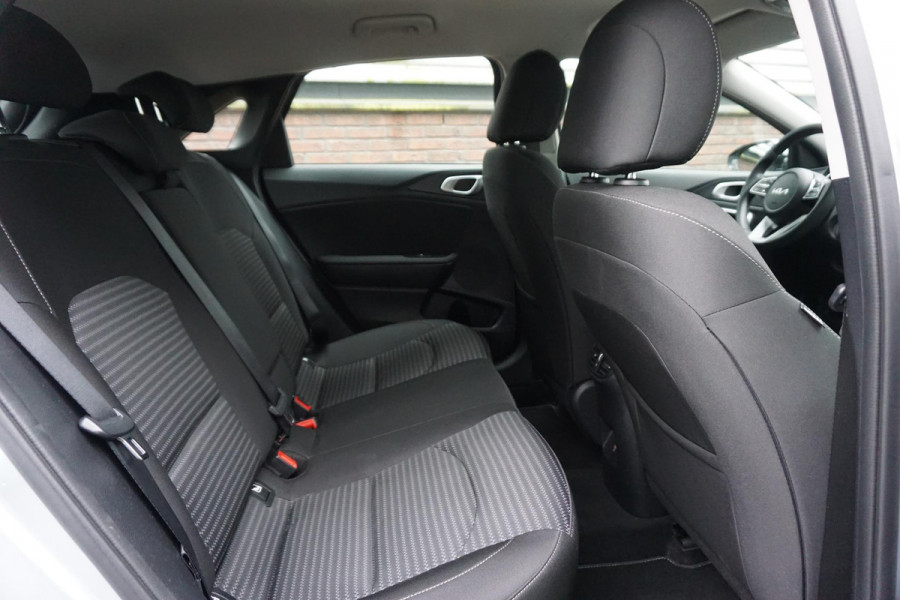 Kia Ceed 1.0 T-GDi 120PK DynamicLine/NL-Auto/All-Seasonband /1e Eigenaar.