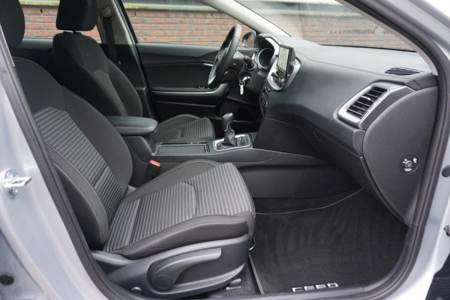 Kia Ceed 1.0 T-GDi 120PK DynamicLine/NL-Auto/All-Seasonband /1e Eigenaar.