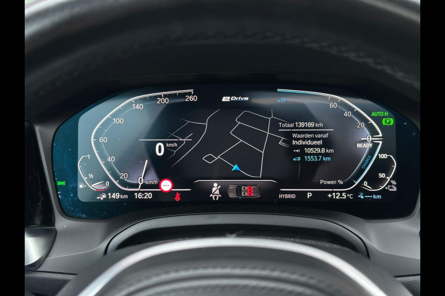 BMW 3 Serie Touring 320e Business Edition Plus | M sport | Pano | HUD | Leder