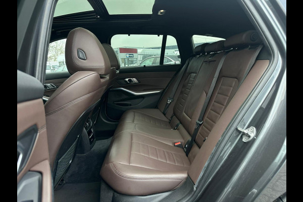BMW 3 Serie Touring 320e Business Edition Plus | M sport | Pano | HUD | Leder