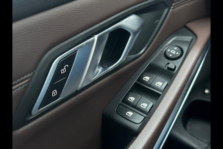 BMW 3 Serie Touring 320e Business Edition Plus | M sport | Pano | HUD | Leder