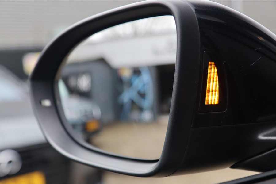 Volkswagen T-Roc 2.0 TSI 4Motion R 300PK / PANODAK / AKRA / VIRTUAL / ACC / KEYLESS / CAMERA / CARPLAY