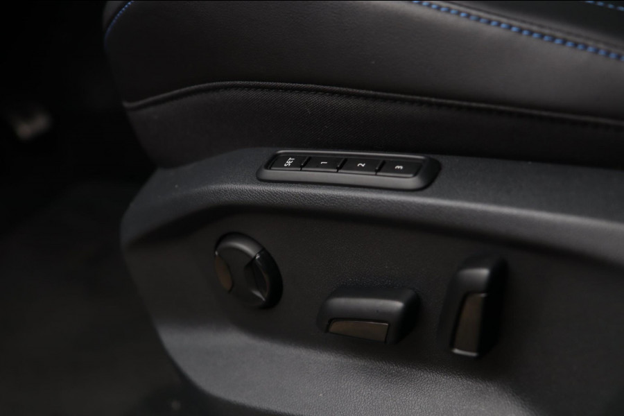 Volkswagen T-Roc 2.0 TSI 4Motion R 300PK / PANODAK / AKRA / VIRTUAL / ACC / KEYLESS / CAMERA / CARPLAY