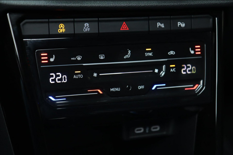 Volkswagen T-Roc 2.0 TSI 4Motion R 300PK / PANODAK / AKRA / VIRTUAL / ACC / KEYLESS / CAMERA / CARPLAY