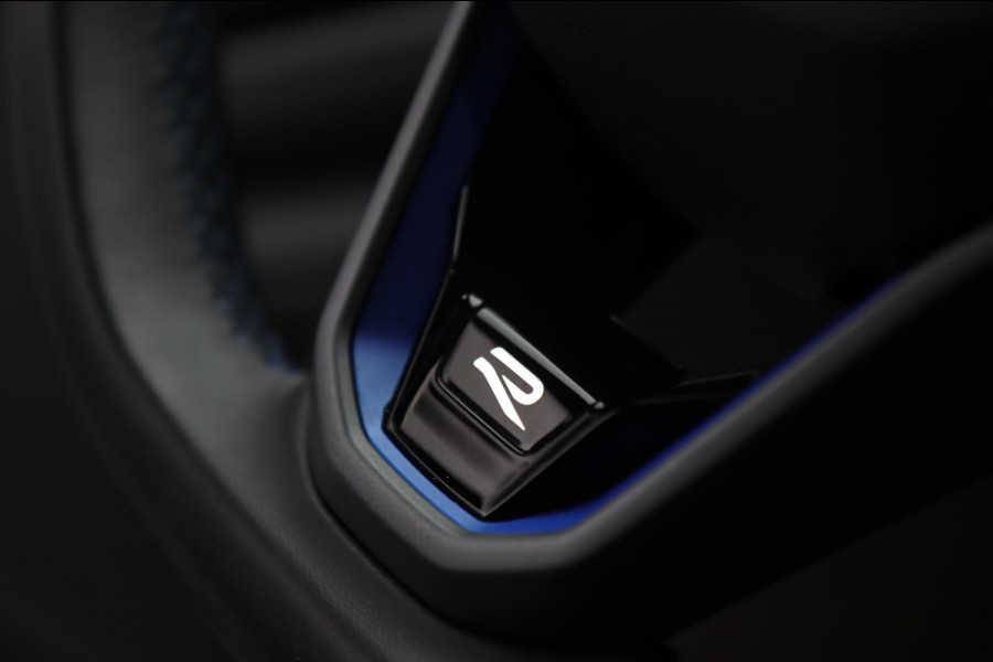 Volkswagen T-Roc 2.0 TSI 4Motion R 300PK / PANODAK / AKRA / VIRTUAL / ACC / KEYLESS / CAMERA / CARPLAY