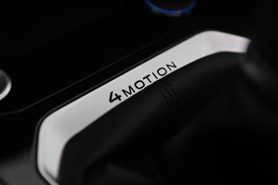 Volkswagen T-Roc 2.0 TSI 4Motion R 300PK / PANODAK / AKRA / VIRTUAL / ACC / KEYLESS / CAMERA / CARPLAY