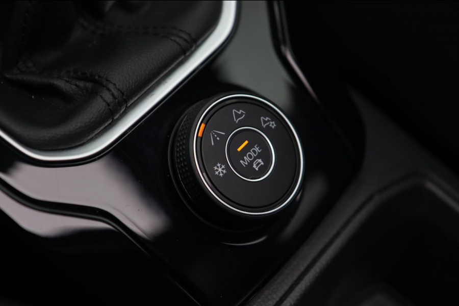 Volkswagen T-Roc 2.0 TSI 4Motion R 300PK / PANODAK / AKRA / VIRTUAL / ACC / KEYLESS / CAMERA / CARPLAY