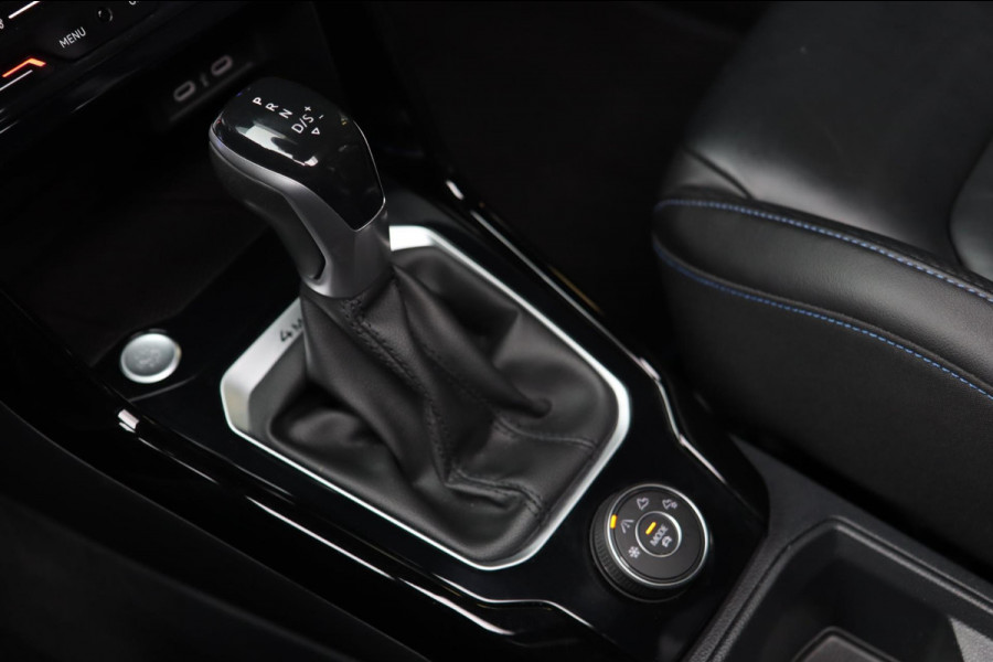 Volkswagen T-Roc 2.0 TSI 4Motion R 300PK / PANODAK / AKRA / VIRTUAL / ACC / KEYLESS / CAMERA / CARPLAY