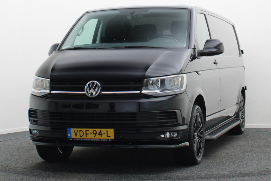 Volkswagen Transporter 2.0 TDI 150 PK L2H1 Highline 3-Zits, Verwarmde Voorruit, Apple Carplay, Cruise, PDC, DAB, Trekhaak, 18''