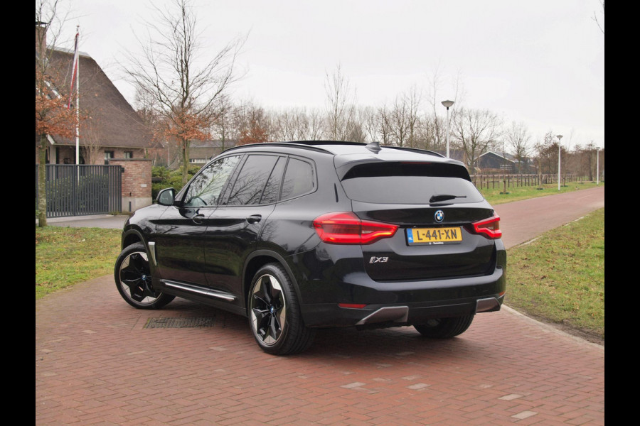 BMW iX3 High Executive 80 kWh | Panoramadak | 360 Camera | Harman Kardon | Head-Up Display | Apple Carplay |