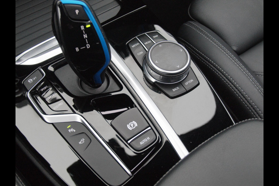 BMW iX3 High Executive 80 kWh | Panoramadak | 360 Camera | Harman Kardon | Head-Up Display | Apple Carplay |