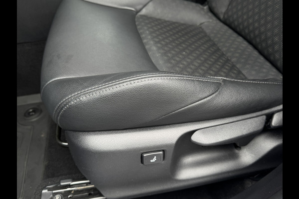 Toyota C-HR 1.8 Hybrid Executive Ultimate | Leder | Blind Spot | Stuur & Stoel verw. | Prijs Rijklaar!!