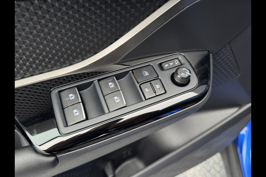 Toyota C-HR 1.8 Hybrid Executive Ultimate | Leder | Blind Spot | Stuur & Stoel verw. | Prijs Rijklaar!!