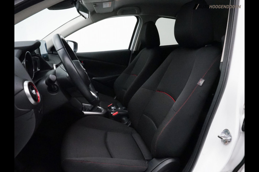 Mazda 2 1.5 Skyactiv-G Sportive (APPLE CARPLAY,PARELMOER,SPORTSTOELEN,CRUISE,LANE-ASSIST,CAMERA,LM-VELGEN,NIEUWE APK,TOPCONDITIE)
