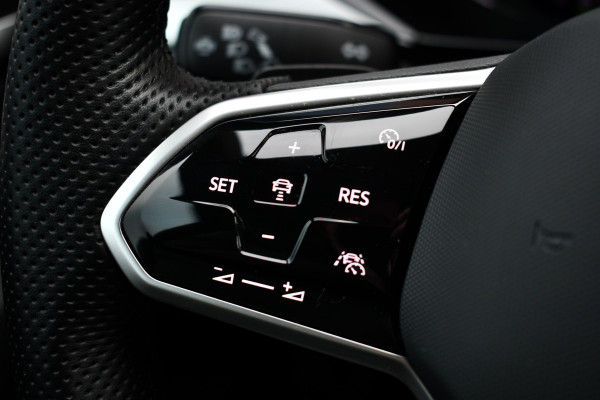 Volkswagen Arteon Shooting Brake 1.4 TSI eHybrid R-Line Pano R-zetels Trekh DCC ACC