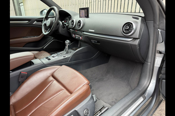 Audi A3 CABRIOLET 35 TFSI /Leer /Nekverwarming /Led /B&O /Camera/ Dealer onderhouden