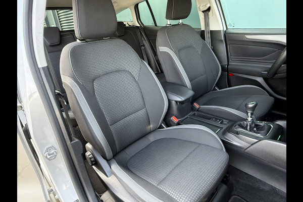 Ford FOCUS Wagon BWJ 2022 | 1.0T 126PK Hybrid Titanium | TREKHAAK | FULL LED | CLIMA | NAVI | PDC | CARPLAY | CRUISE | SPORTSTOELEN.