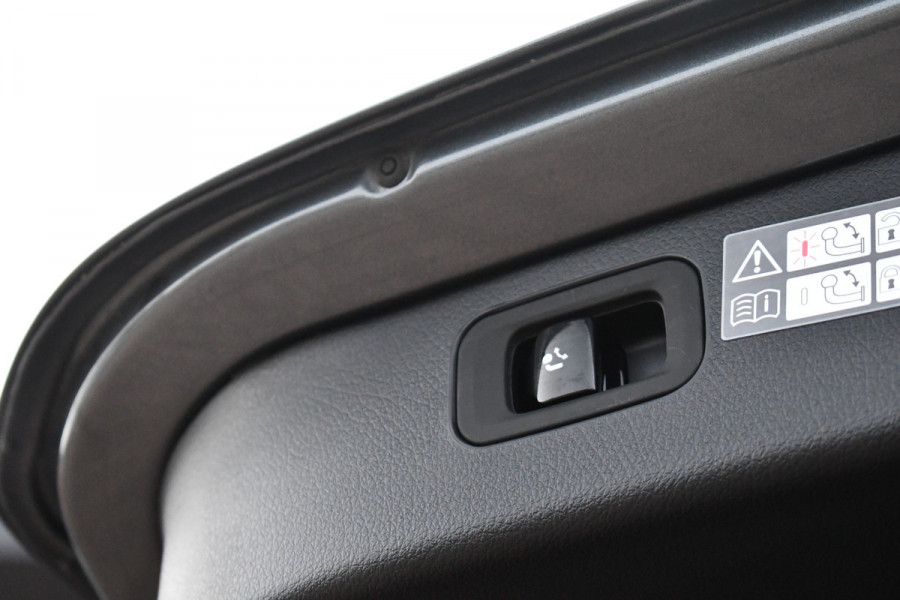 Mercedes-Benz C-Klasse Estate 300 e AMG Line Pano Trekh Distronic Night 360-cam