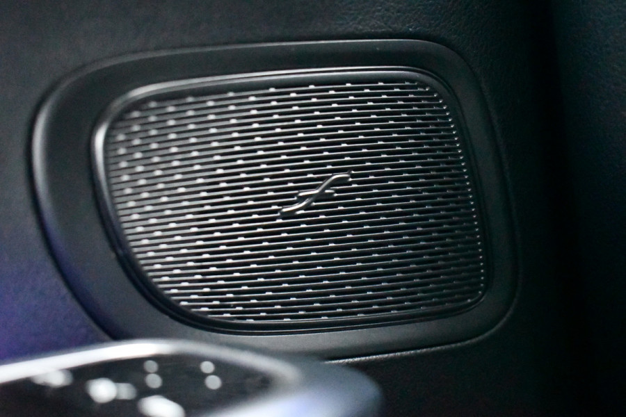 Mercedes-Benz C-Klasse Estate 300 e AMG Line Pano Trekh Distronic Night 360-cam