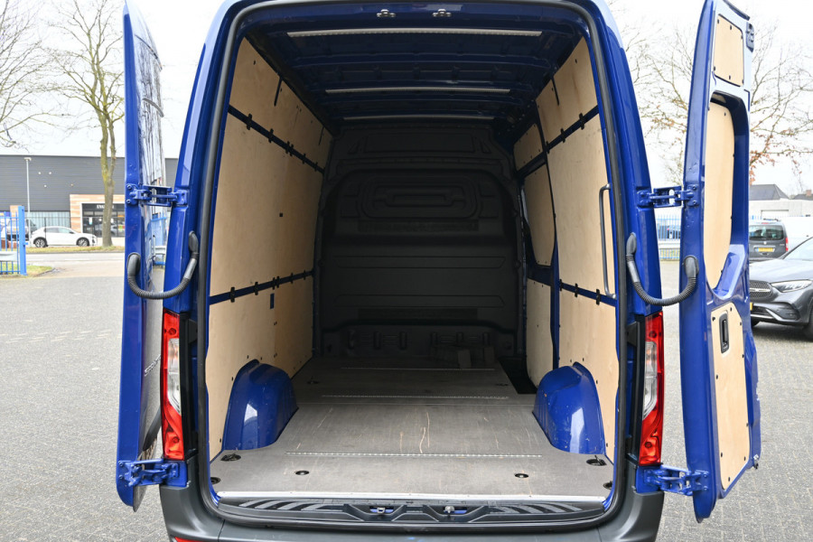 Mercedes-Benz Sprinter 315 CDI L2H2 RWD LED, Distronic, 360 Camera, Navigatie