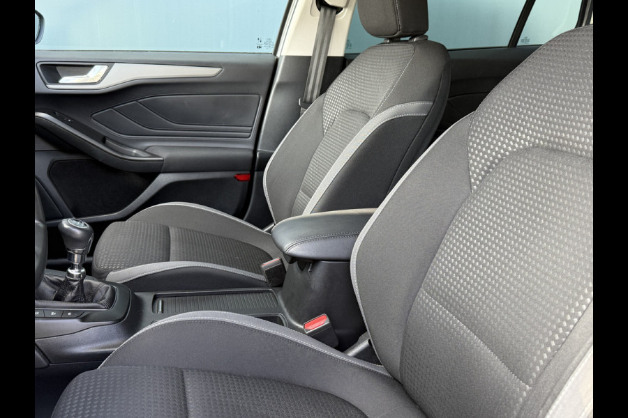 Ford FOCUS Wagon BWJ 2022 | 1.0T 126PK Hybrid Titanium | TREKHAAK | FULL LED | CLIMA | NAVI | PDC | CARPLAY | CRUISE | SPORTSTOELEN.