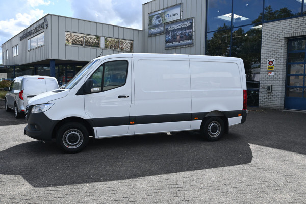 Mercedes-Benz Sprinter 317 CDI L2H1 RWD MBUX met navigatie en camera, Geveerde stoel, Brake assyst, Etc.