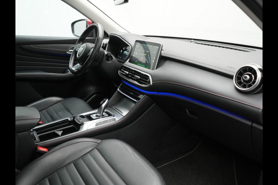 MG EHS 1.5 TGDI Luxury Plug In Hybrid 258pk PHEV | Panodak | Adaptive Cruise | 360 Camera | Lederen Sportstoelen Verwarmd | Sfeerverlichting | Keyless | Apple Carplay | Blis | Navigatie | Virtual | DAB |