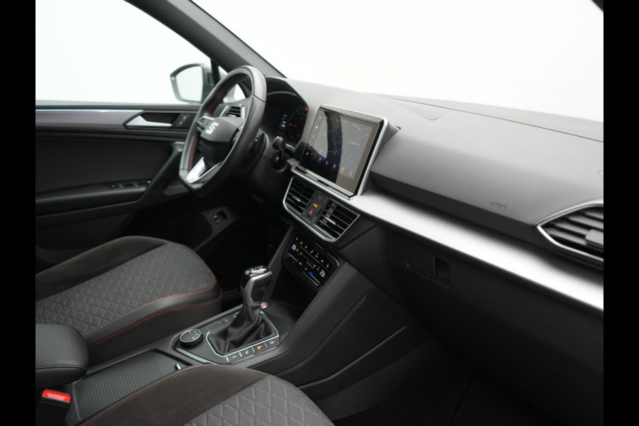 Seat Tarraco 1.4 TSI e-Hybrid FR Plug In Hybrid 245pk Dealer O.H. PHEV | Trekhaak Af Fabriek | Adaptive Cruise | 360 Camera | Alcantara Sportstoelen Memory & Verwarmd | Sfeerverlichting | Stuur Verwarmd | Keyless | Apple Carplay | Navigatie | DAB |