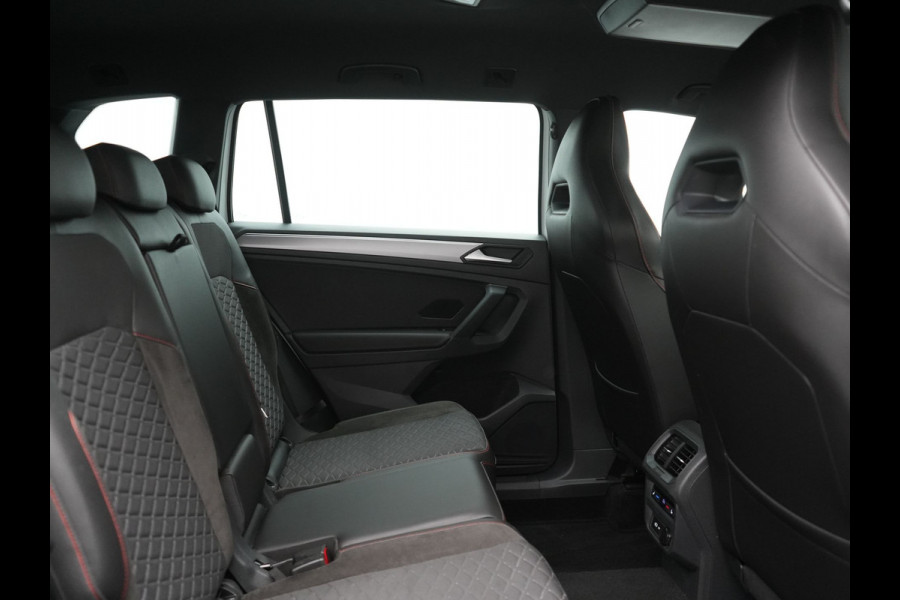 Seat Tarraco 1.4 TSI e-Hybrid FR Plug In Hybrid 245pk Dealer O.H. PHEV | Trekhaak Af Fabriek | Adaptive Cruise | 360 Camera | Alcantara Sportstoelen Memory & Verwarmd | Sfeerverlichting | Stuur Verwarmd | Keyless | Apple Carplay | Navigatie | DAB |