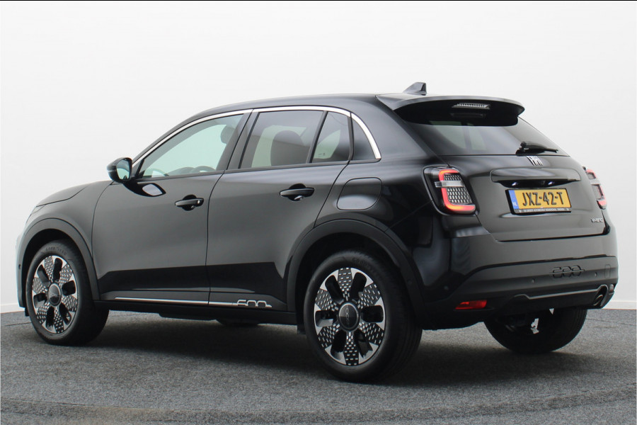 Fiat 600 1.2 Hybrid La Prima Leer, ACC, Keyless, Apple Carplay, Stoelverwarming, 18"