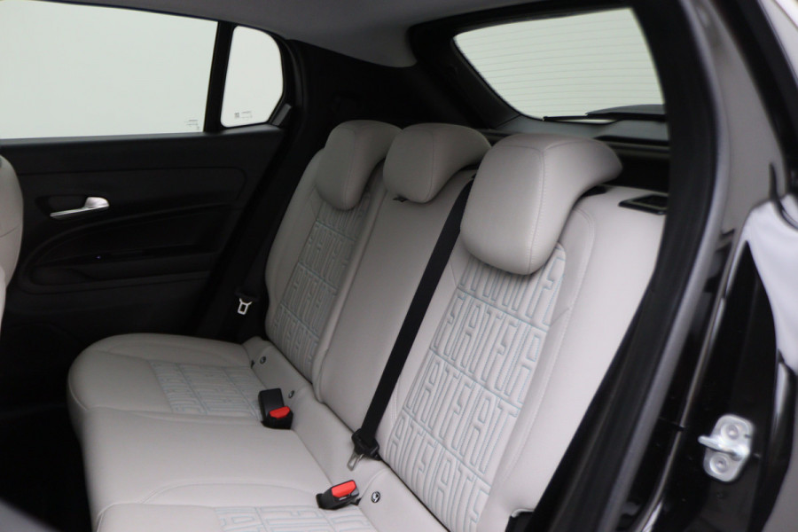 Fiat 600 1.2 Hybrid La Prima Leer, ACC, Keyless, Apple Carplay, Stoelverwarming, 18"