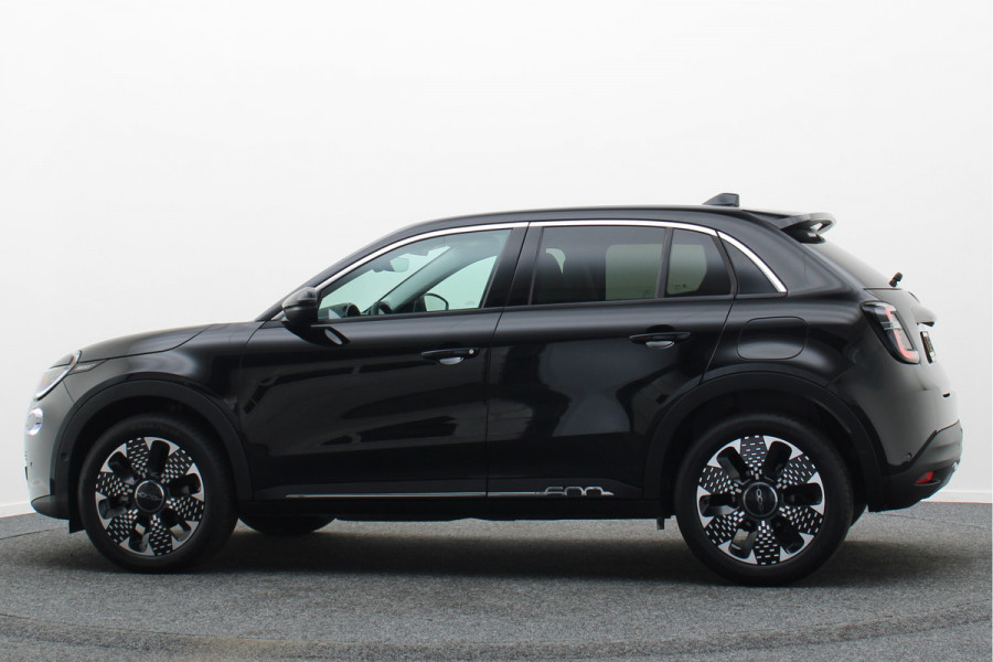 Fiat 600 1.2 Hybrid La Prima Leer, ACC, Keyless, Apple Carplay, Stoelverwarming, 18"