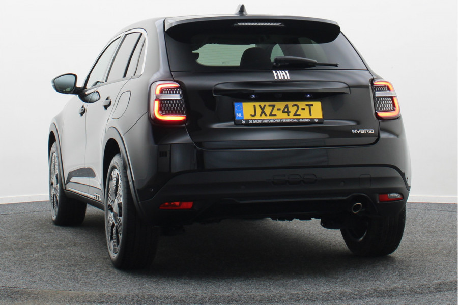 Fiat 600 1.2 Hybrid La Prima Leer, ACC, Keyless, Apple Carplay, Stoelverwarming, 18"