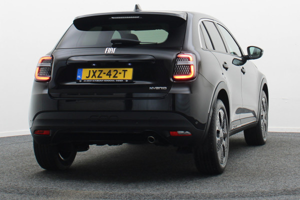Fiat 600 1.2 Hybrid La Prima Leer, ACC, Keyless, Apple Carplay, Stoelverwarming, 18"