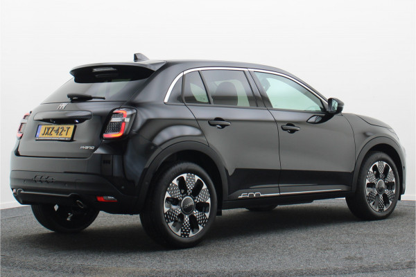 Fiat 600 1.2 Hybrid La Prima Leer, ACC, Keyless, Apple Carplay, Stoelverwarming, 18"