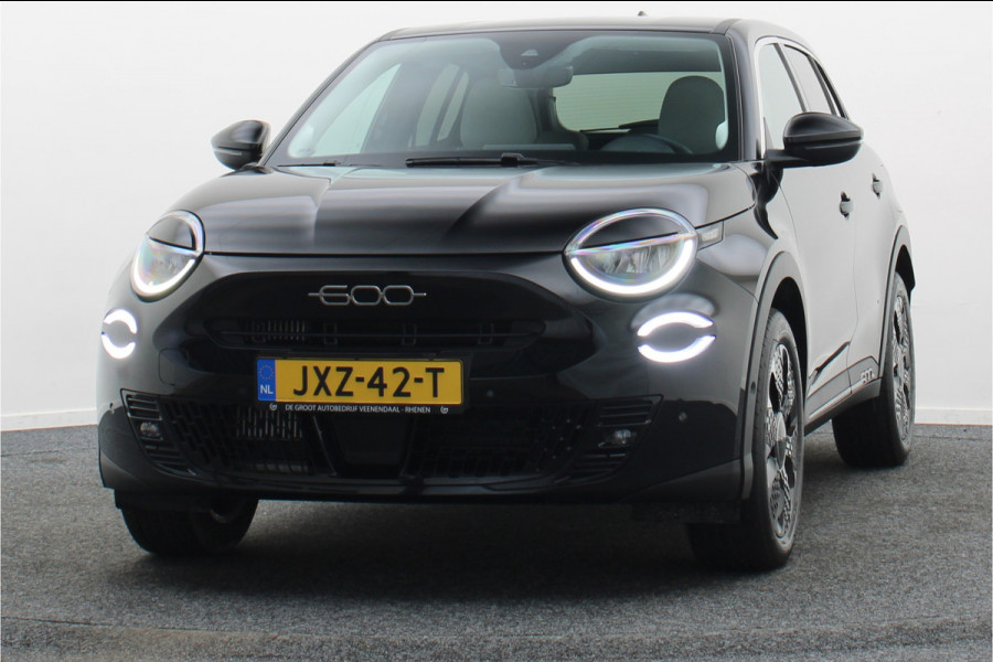 Fiat 600 1.2 Hybrid La Prima Leer, ACC, Keyless, Apple Carplay, Stoelverwarming, 18"