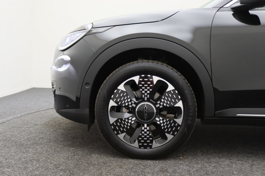 Fiat 600 1.2 Hybrid La Prima Leer, ACC, Keyless, Apple Carplay, Stoelverwarming, 18"