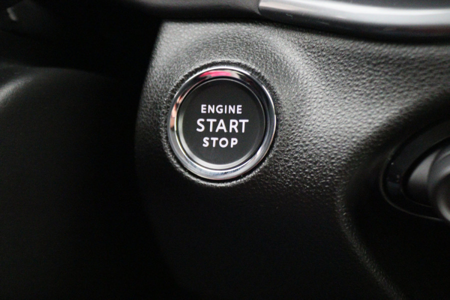 Fiat 600 1.2 Hybrid La Prima Leer, ACC, Keyless, Apple Carplay, Stoelverwarming, 18"