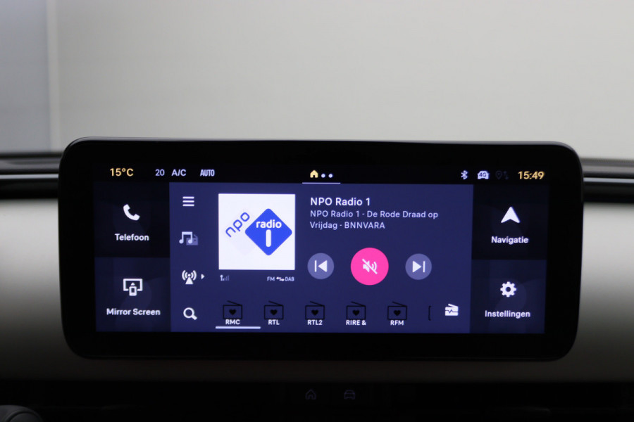 Fiat 600 1.2 Hybrid La Prima Leer, ACC, Keyless, Apple Carplay, Stoelverwarming, 18"