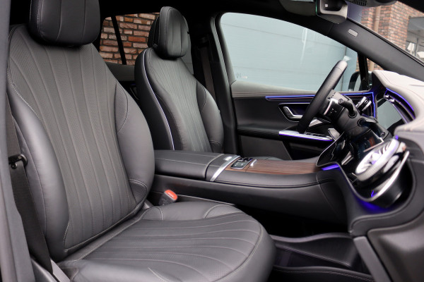 Mercedes-Benz EQE SUV 350+ AMG Line 96 kWh | Airmatic | Hyperscreen | Achterasbesturing | Distronic+ | Massage | Trekhaak | Burmester | HUD | Stoelventilatie | Verwarmd Stuurwiel | Digital Light | Leder | 22kW |