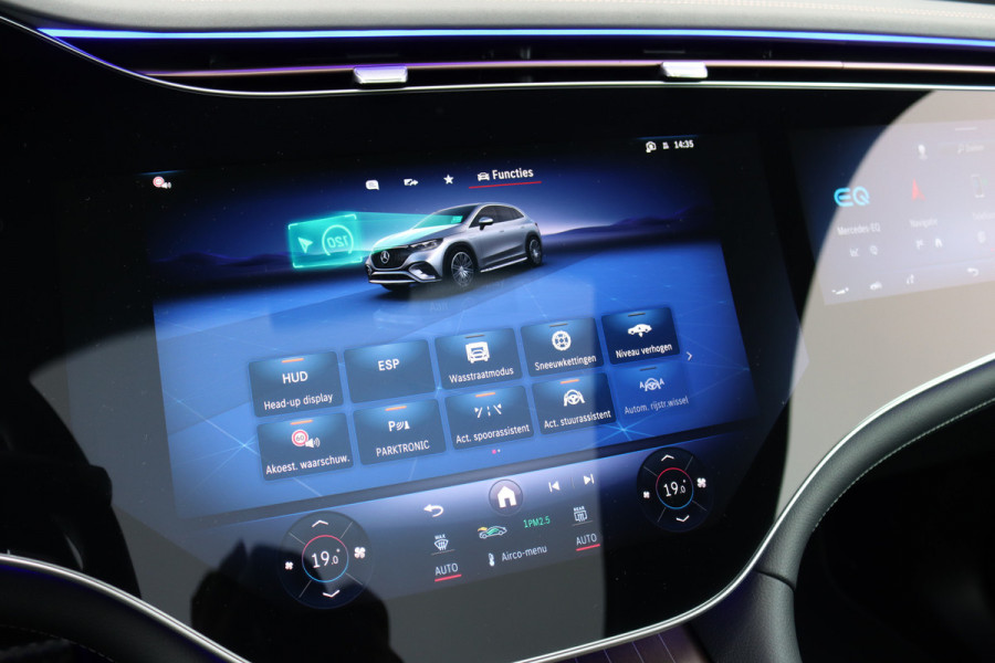 Mercedes-Benz EQE SUV 350+ AMG Line 96 kWh | Airmatic | Hyperscreen | Achterasbesturing | Distronic+ | Massage | Trekhaak | Burmester | HUD | Stoelventilatie | Verwarmd Stuurwiel | Digital Light | Leder | 22kW |