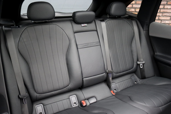 Mercedes-Benz EQE SUV 350+ AMG Line 96 kWh | Airmatic | Hyperscreen | Achterasbesturing | Distronic+ | Massage | Trekhaak | Burmester | HUD | Stoelventilatie | Verwarmd Stuurwiel | Digital Light | Leder | 22kW |