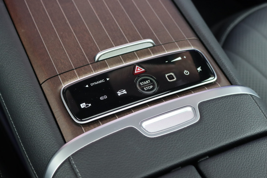 Mercedes-Benz EQE SUV 350+ AMG Line 96 kWh | Airmatic | Hyperscreen | Achterasbesturing | Distronic+ | Massage | Trekhaak | Burmester | HUD | Stoelventilatie | Verwarmd Stuurwiel | Digital Light | Leder | 22kW |