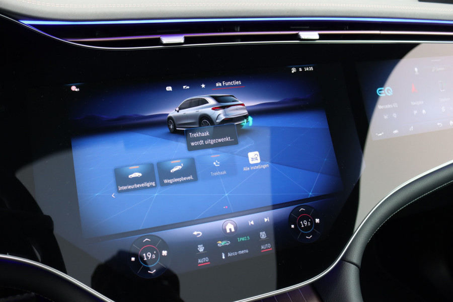 Mercedes-Benz EQE SUV 350+ AMG Line 96 kWh | Airmatic | Hyperscreen | Achterasbesturing | Distronic+ | Massage | Trekhaak | Burmester | HUD | Stoelventilatie | Verwarmd Stuurwiel | Digital Light | Leder | 22kW |